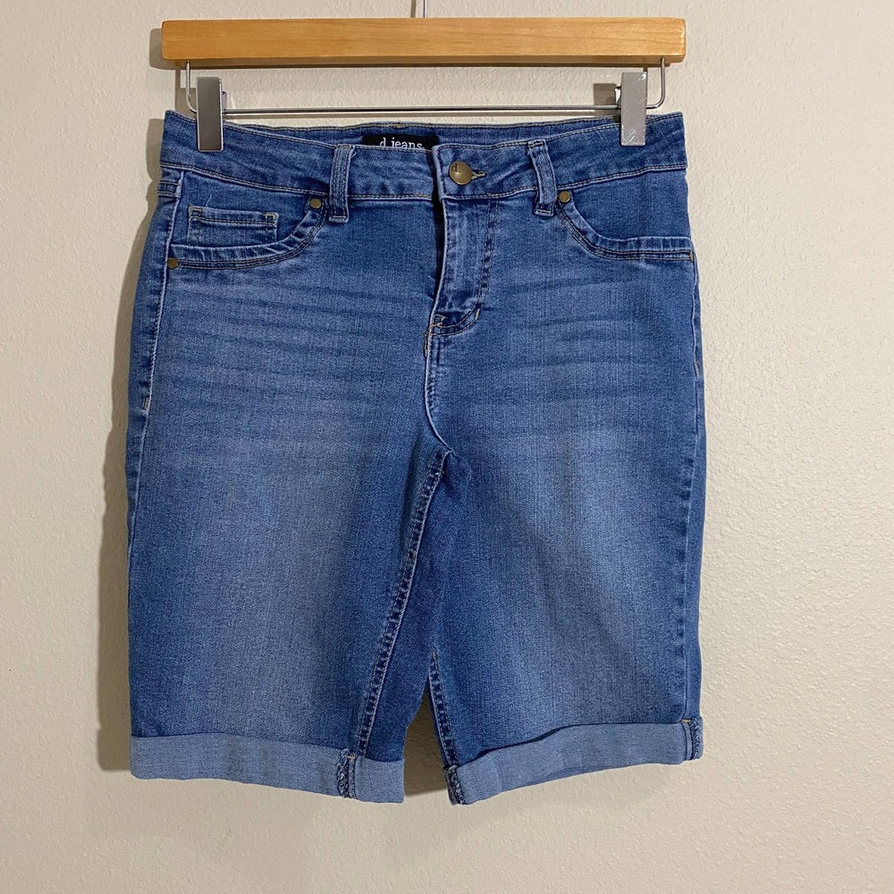 D. Jeans rolled cuff denim Bermuda shorts size 4 waist 26